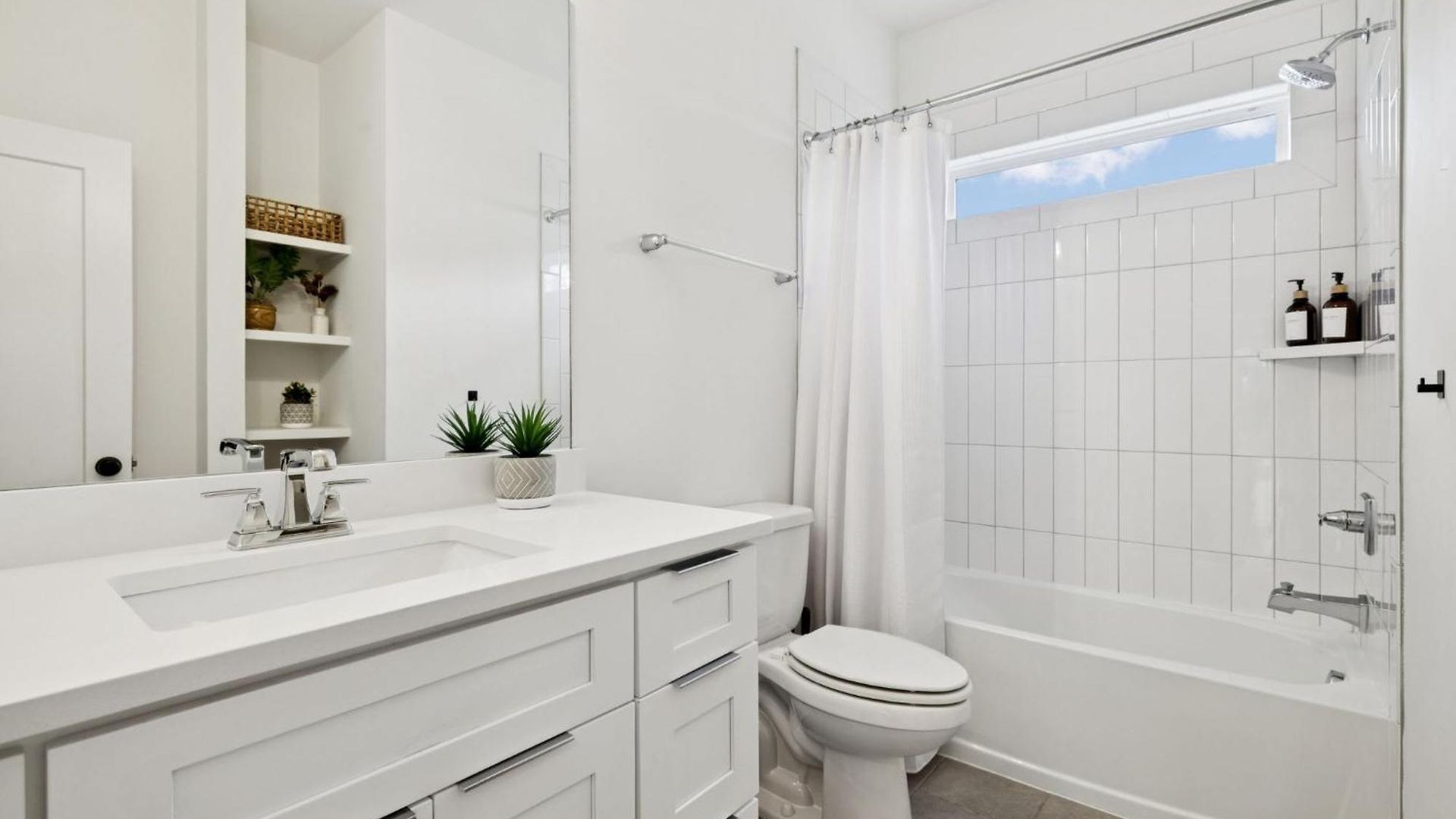 New Nash Modern Luxurious Space W Rooftop Views Holiday home