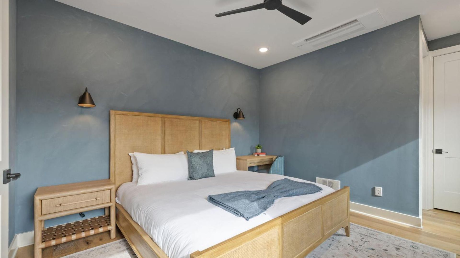 The Ashford - Brand New Gem Walk To Weho * Nashville