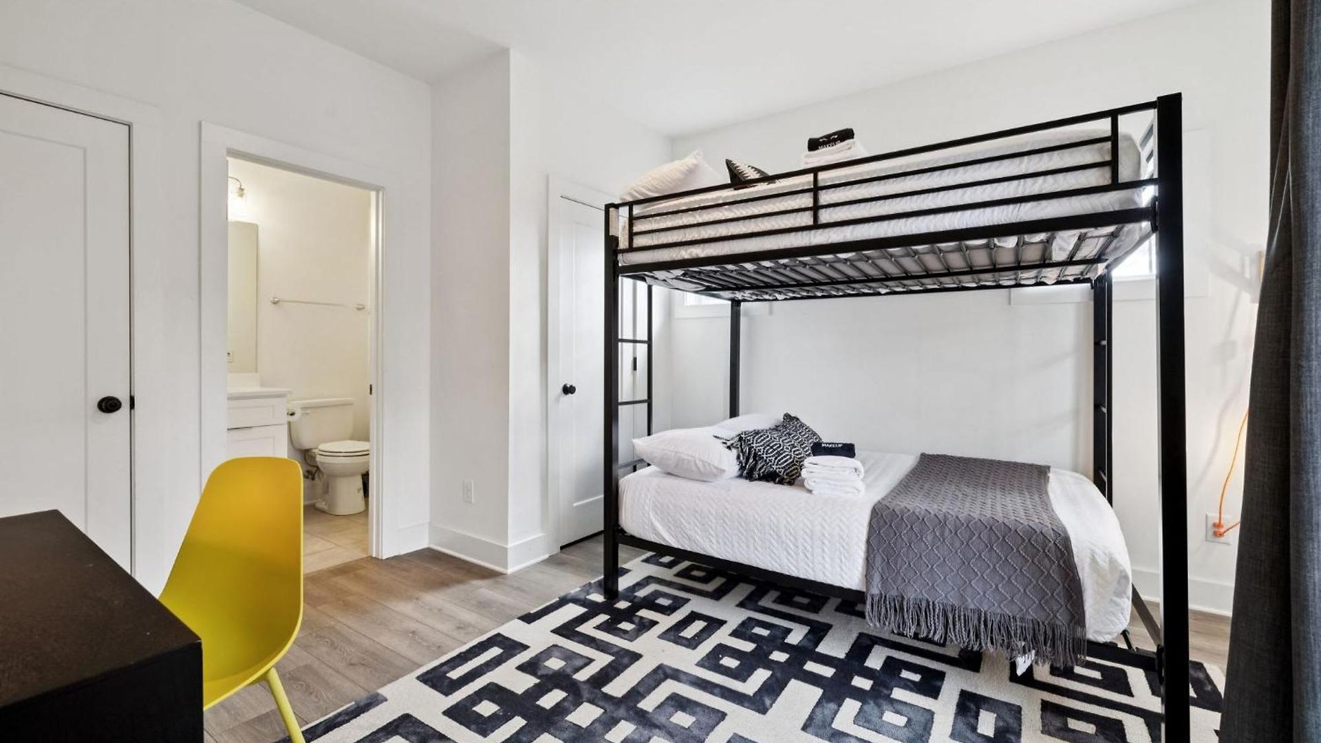 New Nash Modern Luxurious Space W Rooftop Views *