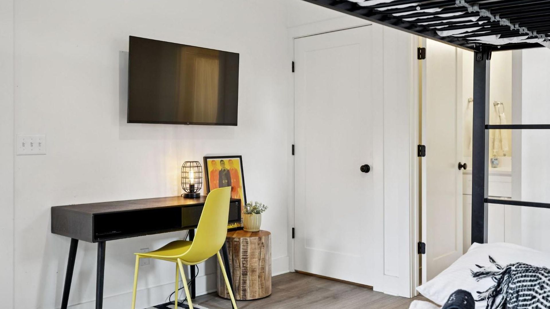 New Nash Modern Luxurious Space W Rooftop Views Holiday home Nashville