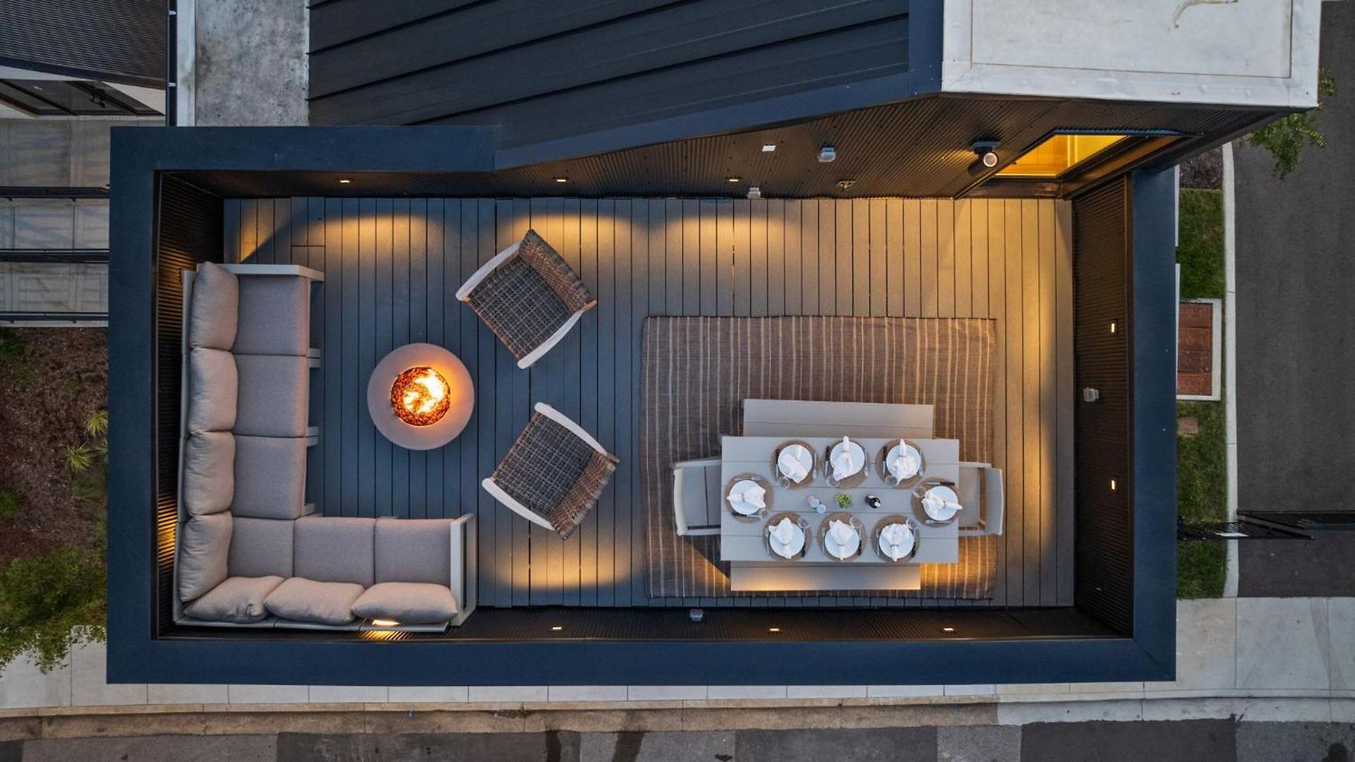 The Elmwood - Brand New Rooftop Lounge W Firepit