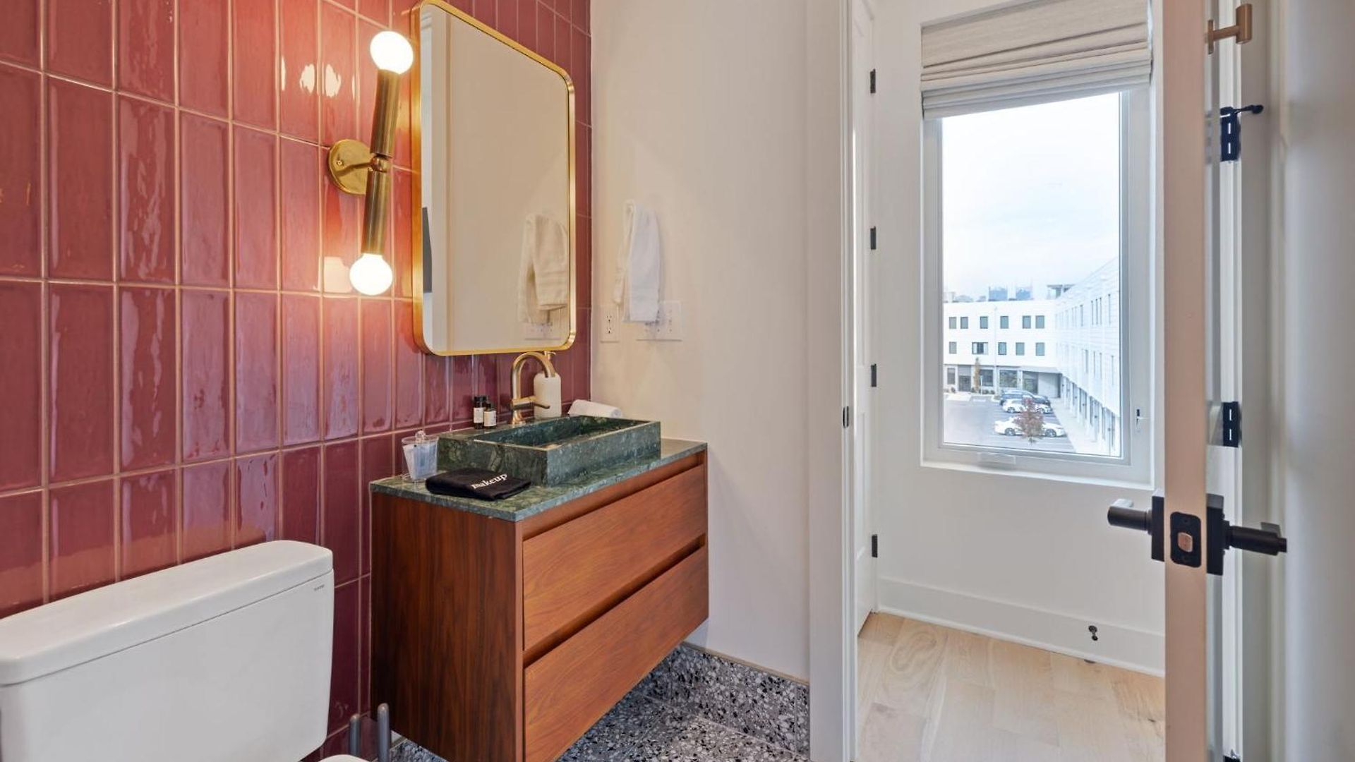 The Chestnut - Brand New Rooftop Skyline Views Holiday home Nashville