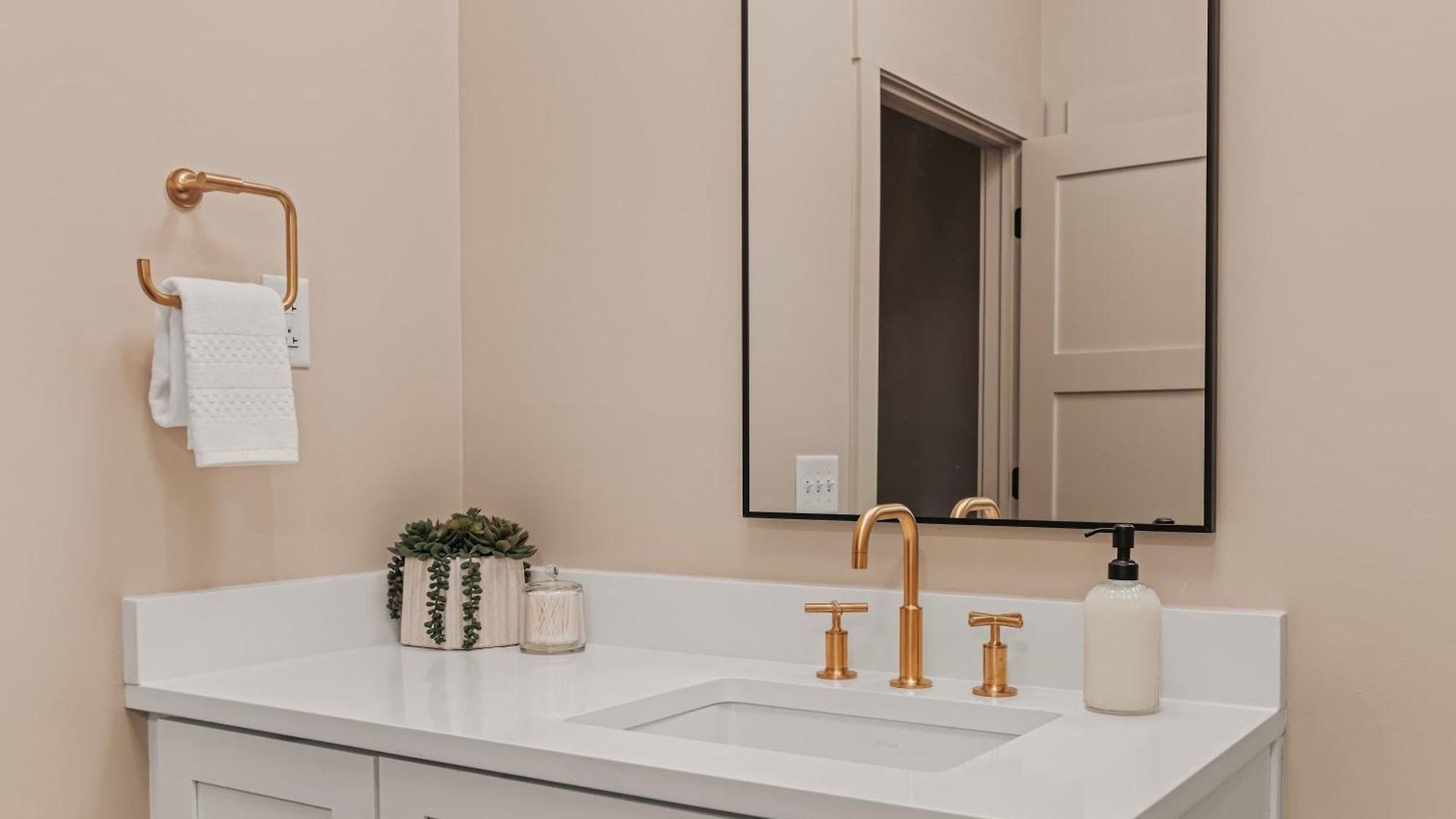Starr Piano - Highball And Bellamy - 8 Bedroom Holiday home Nashville