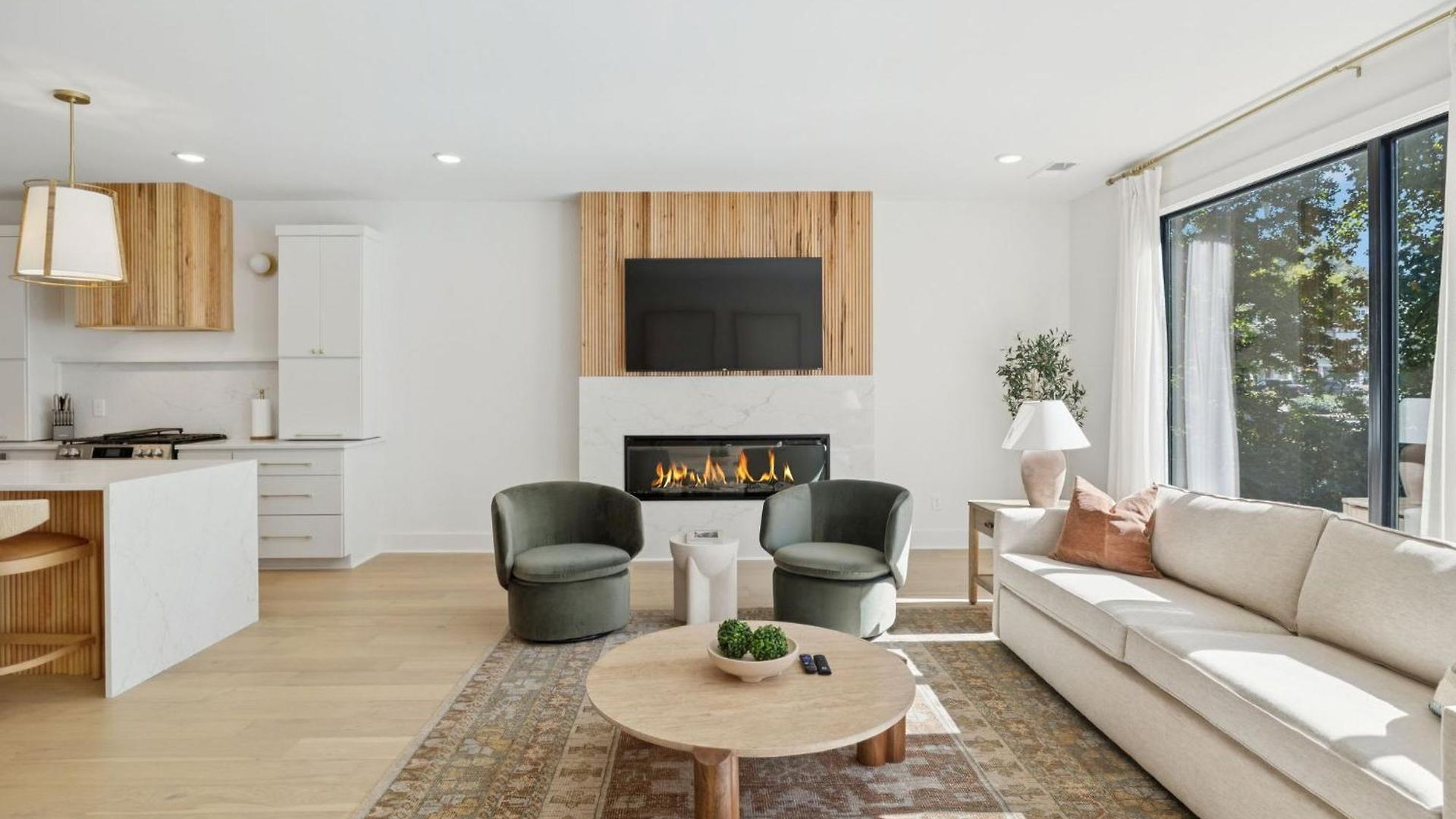 Getaway Rooftop Views & Modern Comfort Apartment Nashville