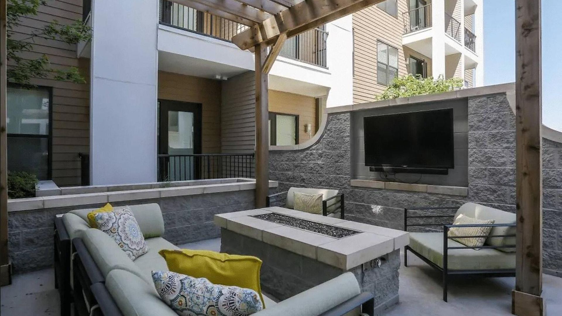 The Nash Luxe, Pool, Gym, Nightlife! Apartment