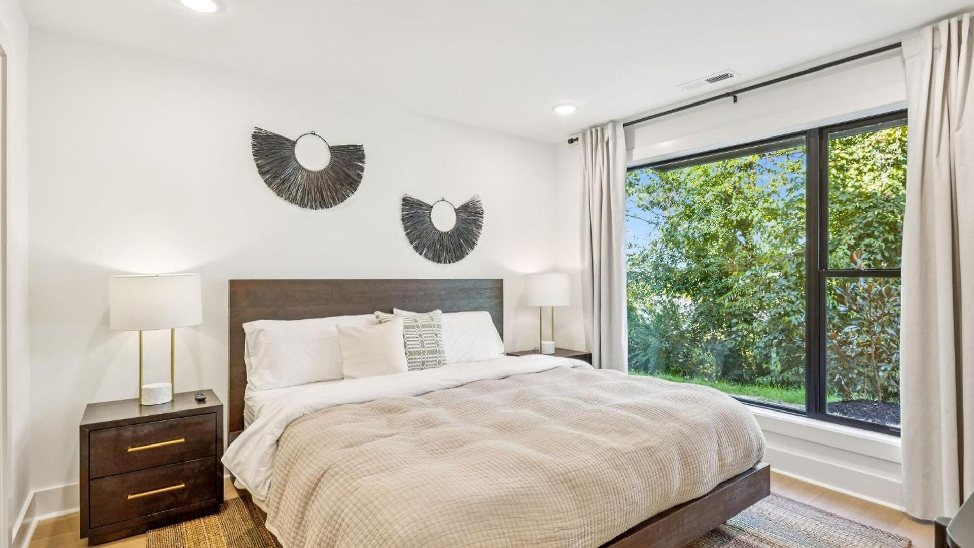 Apartment New Stylish Nash Townhouse W Hot Tub & Rooftop Nashville