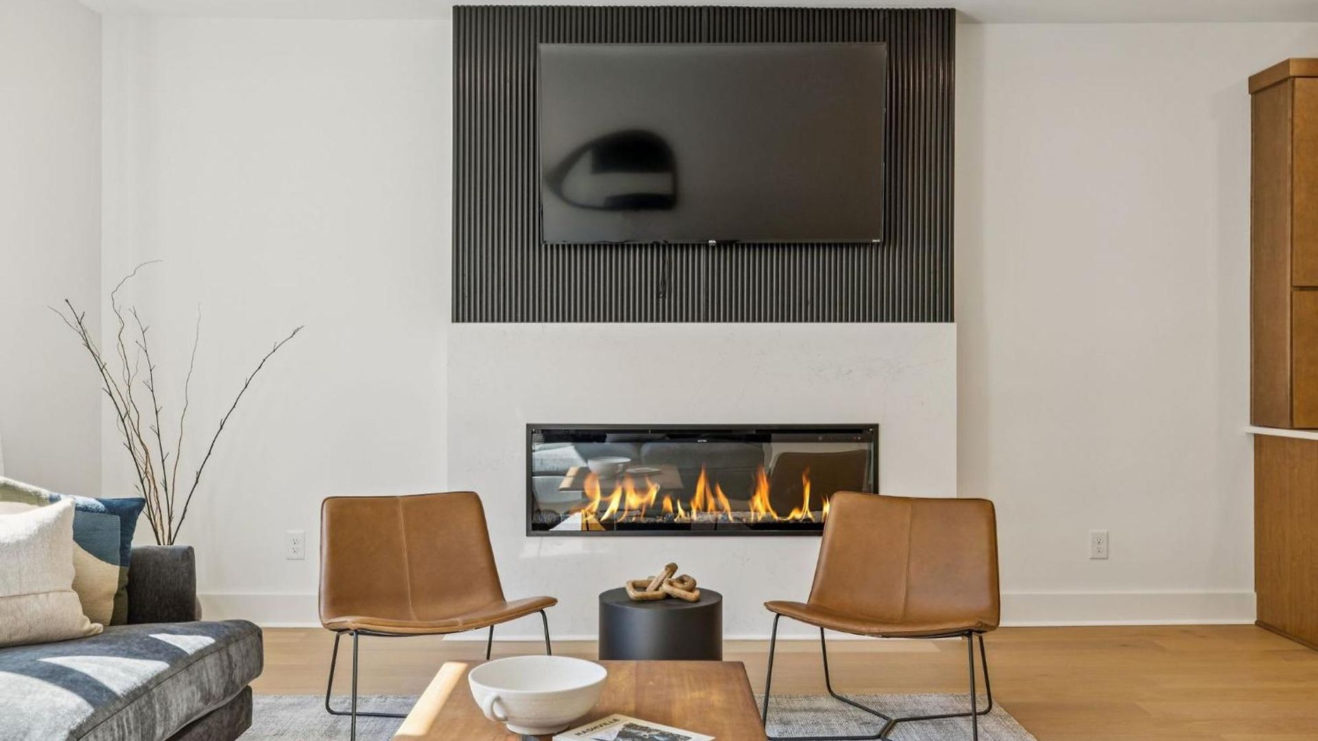 New Stylish Nash Townhouse W Hot Tub & Rooftop Nashville