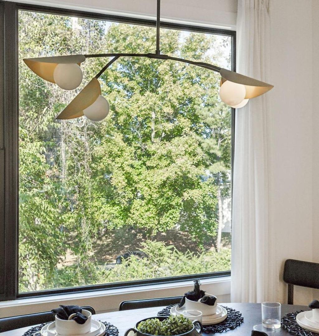 New Stylish Nash Townhouse W Hot Tub & Rooftop Apartment *