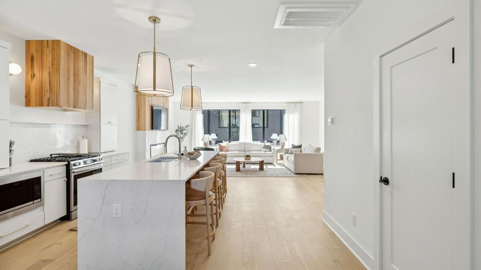 Getaway Rooftop Views & Modern Comfort * Nashville