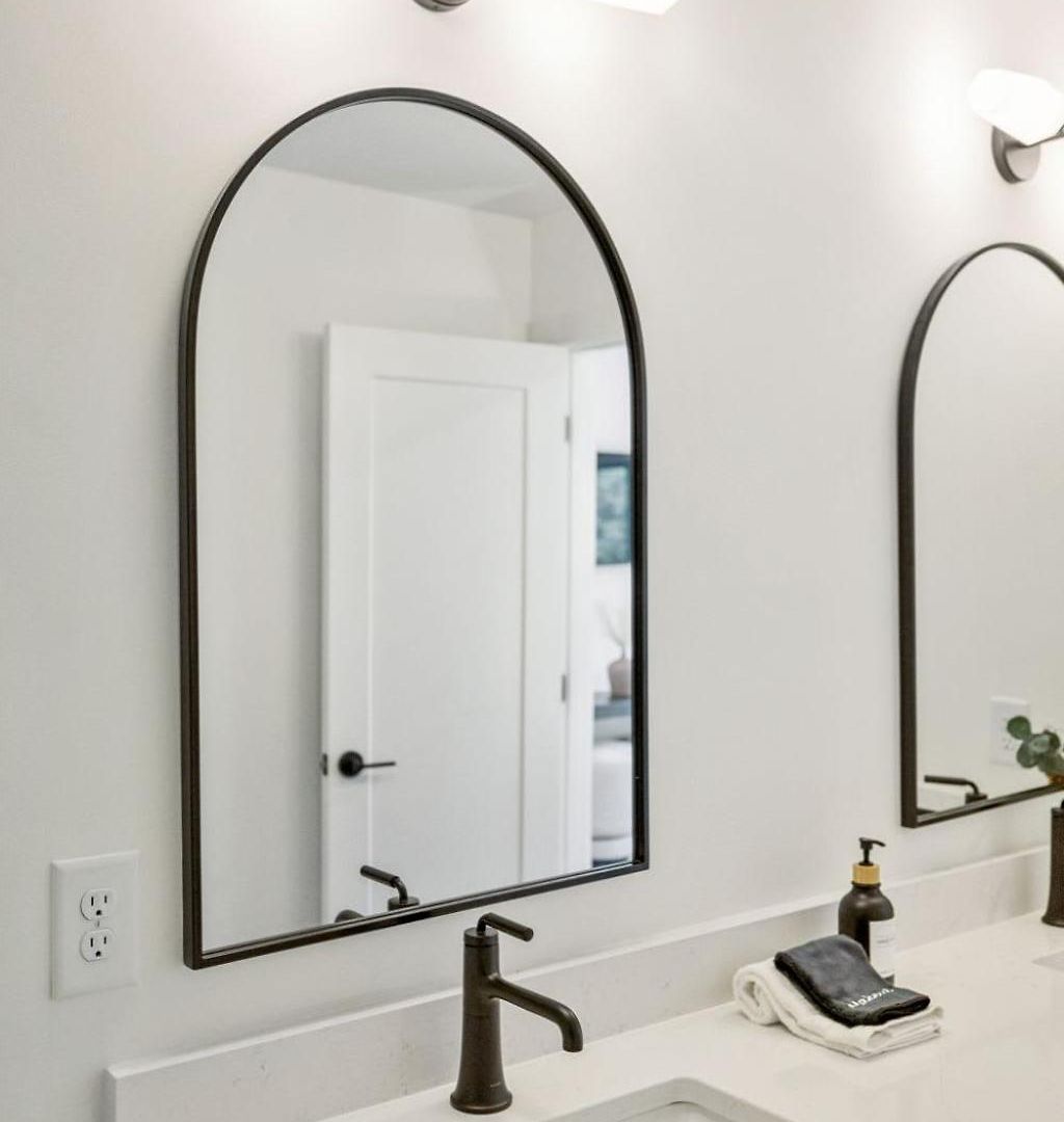 New Stylish Nash Townhouse W Hot Tub & Rooftop *