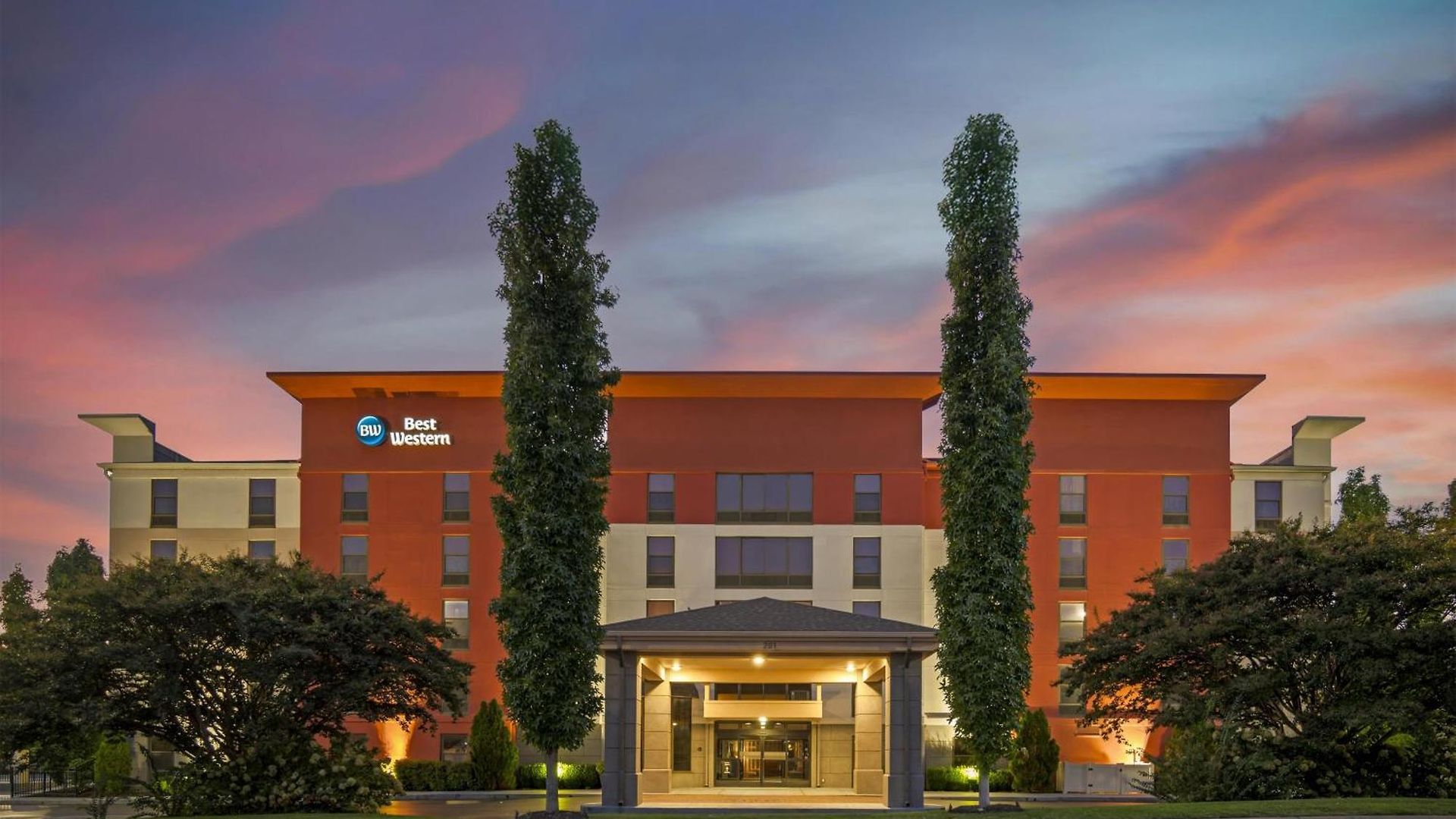 Hotel Western Near Opryland 3*