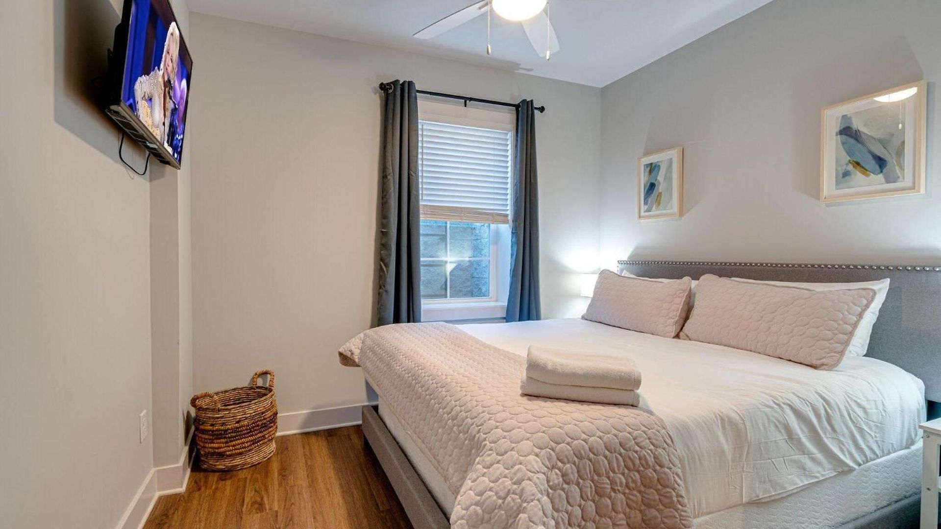 Mesmerize Melrose - 5 Mins To Broadway - Rooftop Deck Holiday home Nashville