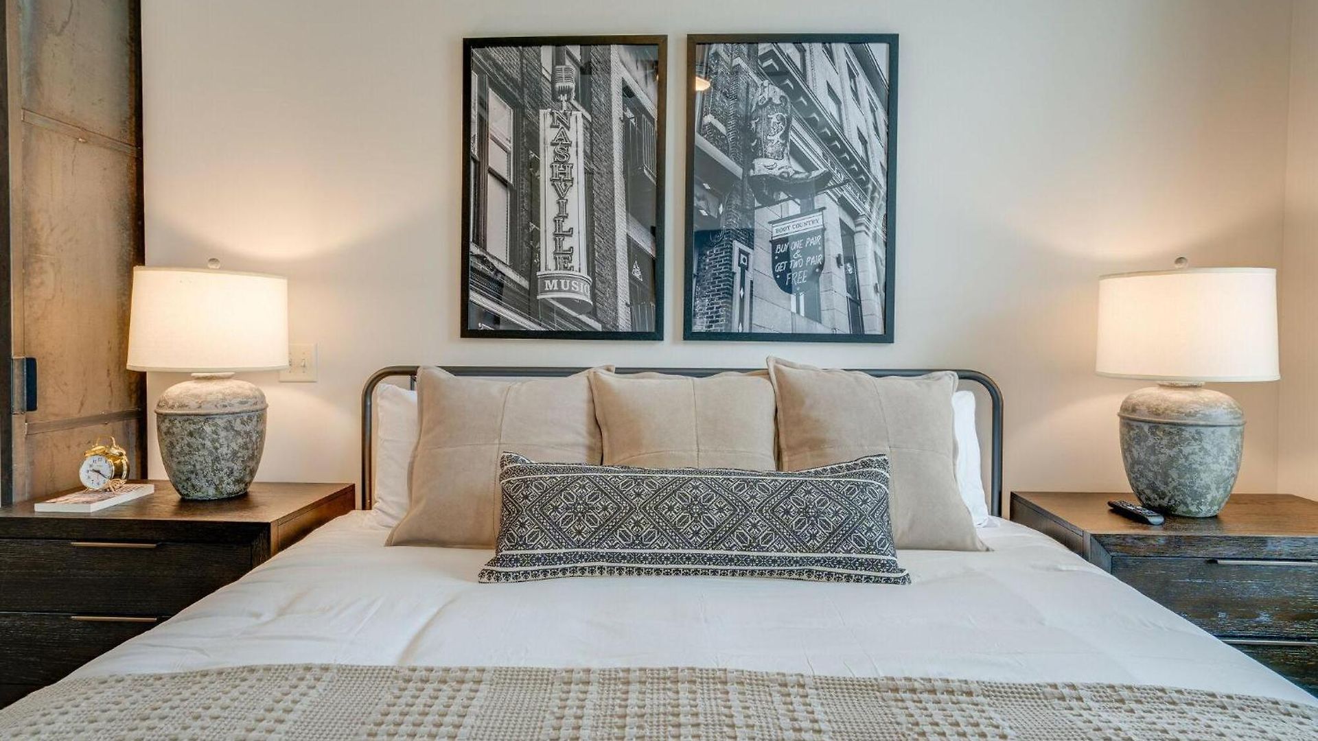 Lofts At 30th - Modern Escape - Mins To Broadway *