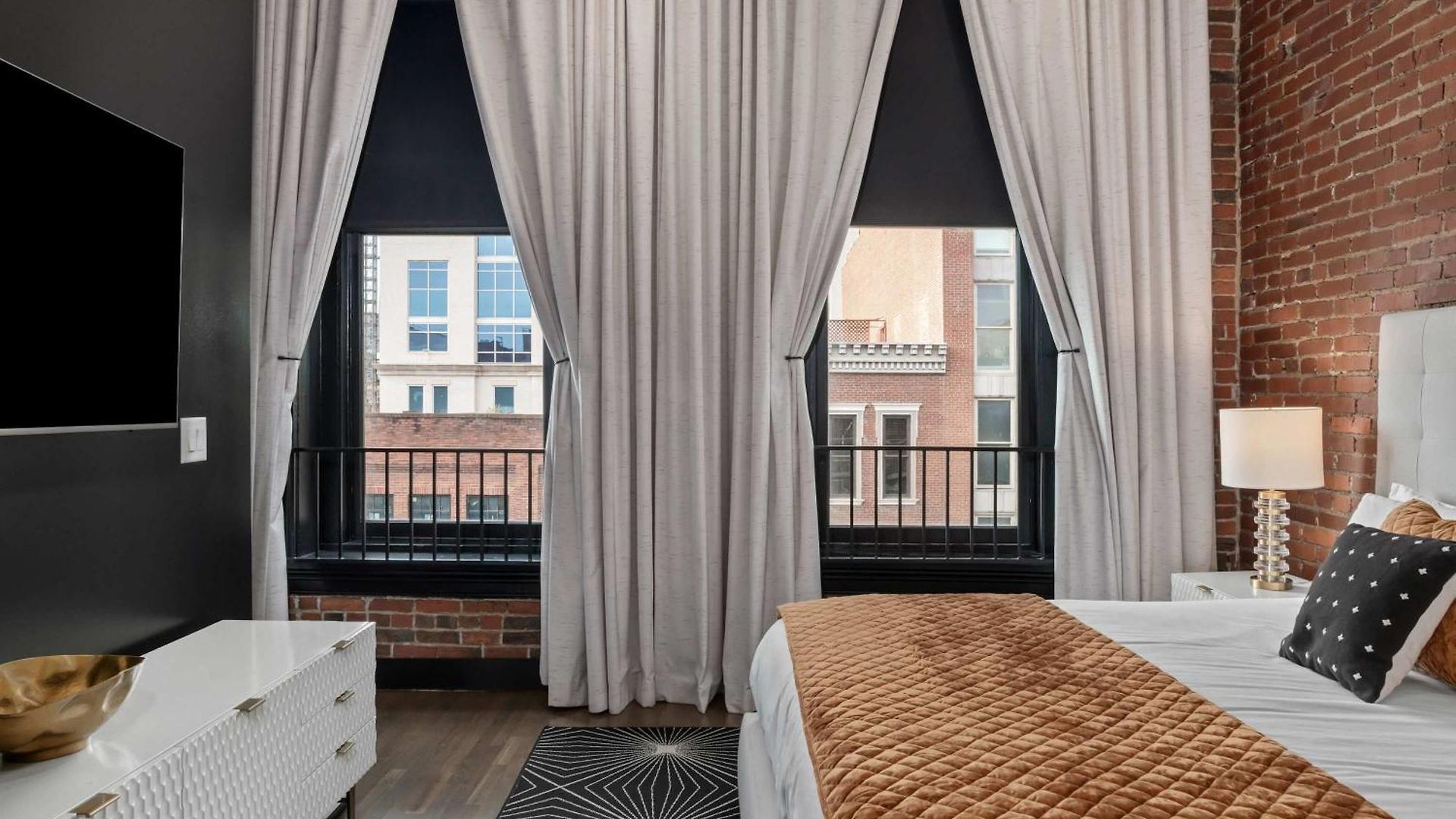 French's Luxury - Steps From Broadway Nashville