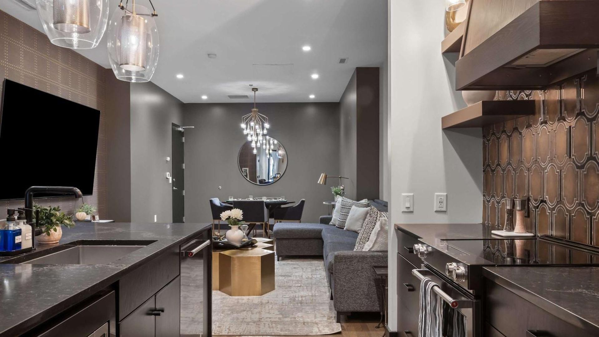 French's Luxury - Steps From Broadway Holiday home *