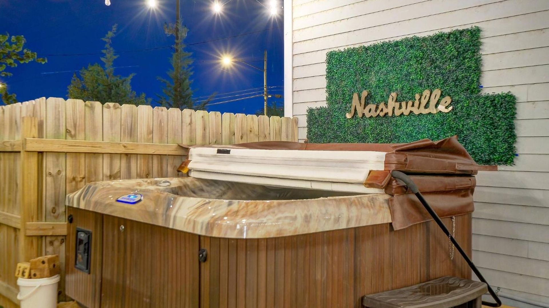 Holiday home 10m To Dt-hottub/pool Tb/karaoke -johnny Cash Hm