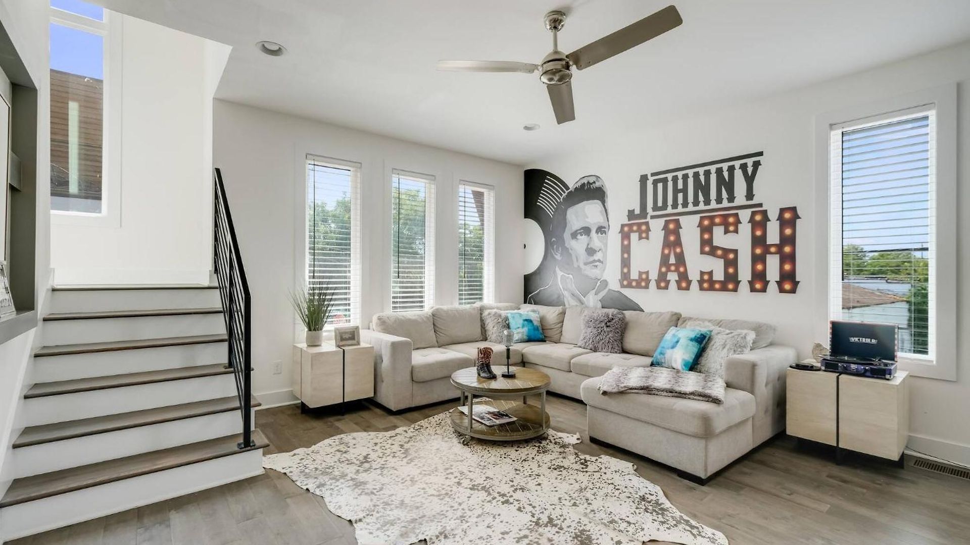 10m To Dt-hottub/pool Tb/karaoke -johnny Cash Hm Holiday home *