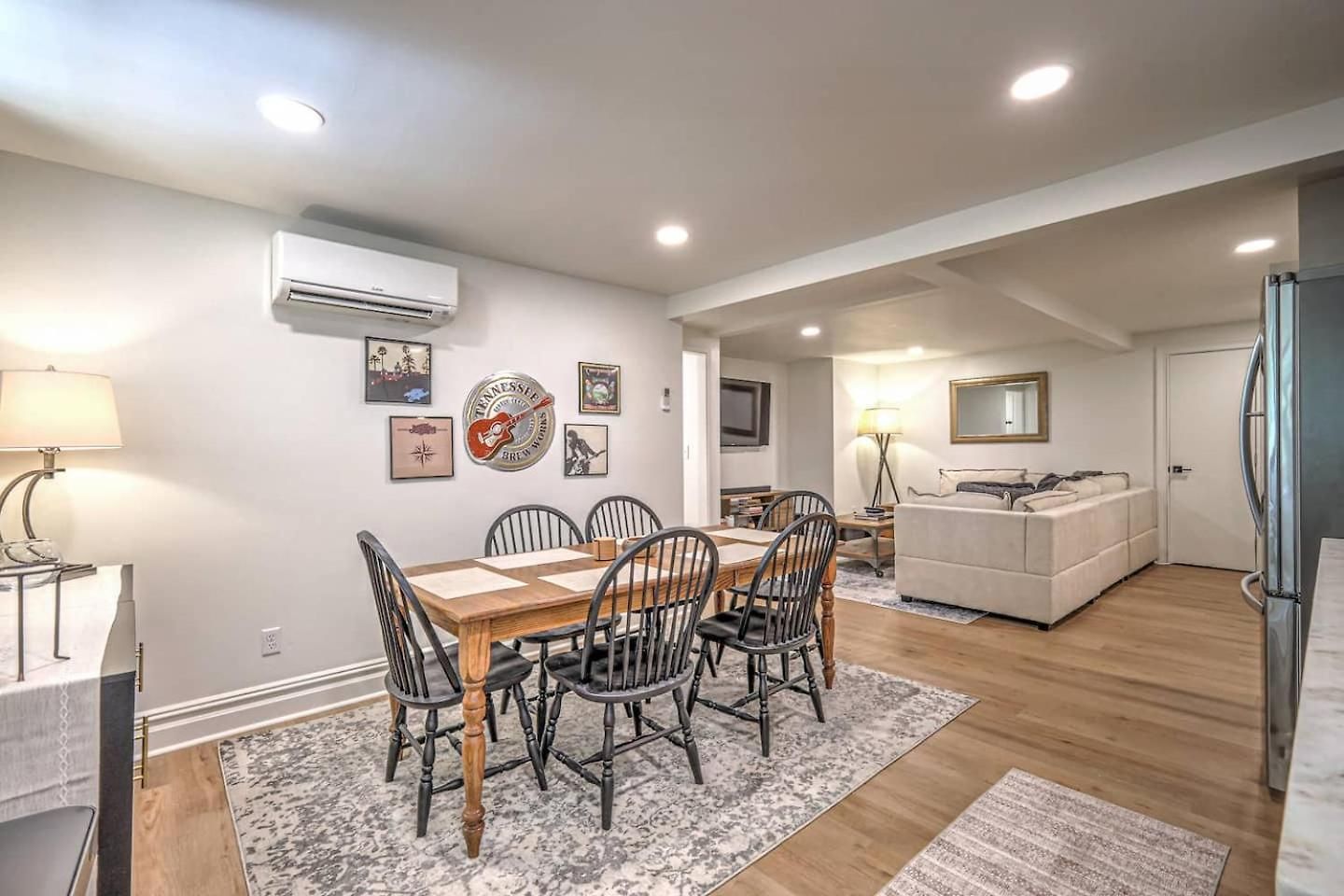 Dream Sylvan Park 4 Bed 3 Bath, Lush Outdoor Area * Nashville