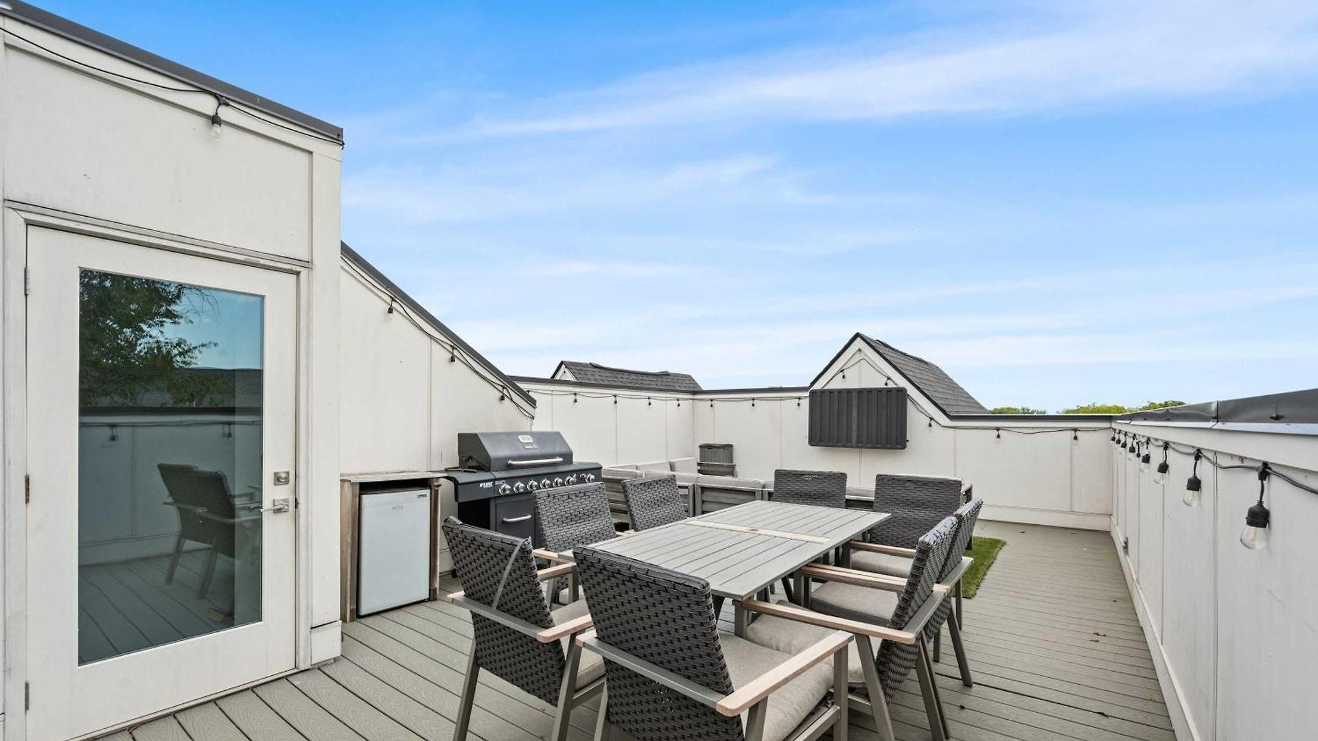 Holiday home Stylish 4br - Rooftop Deck Near Downtown *