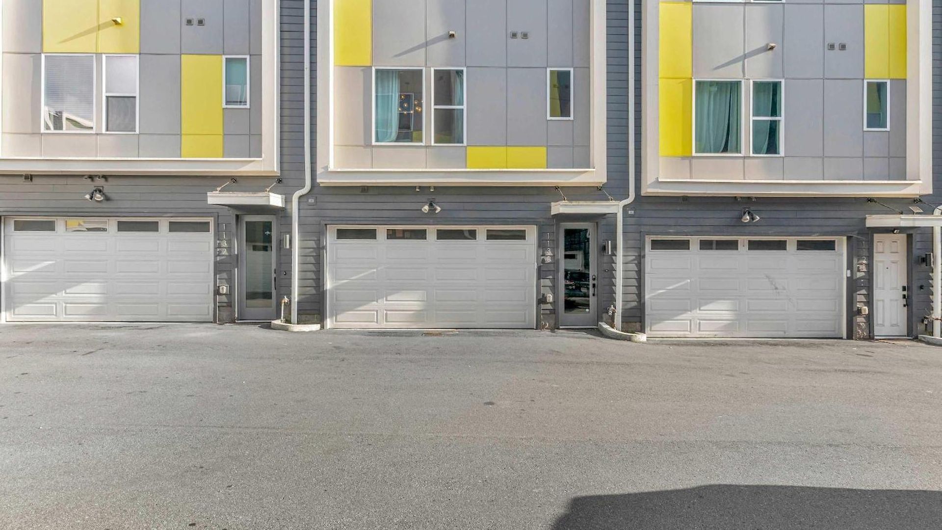Holiday home Rooftop Deck 2 Car Garage Near Downtown *