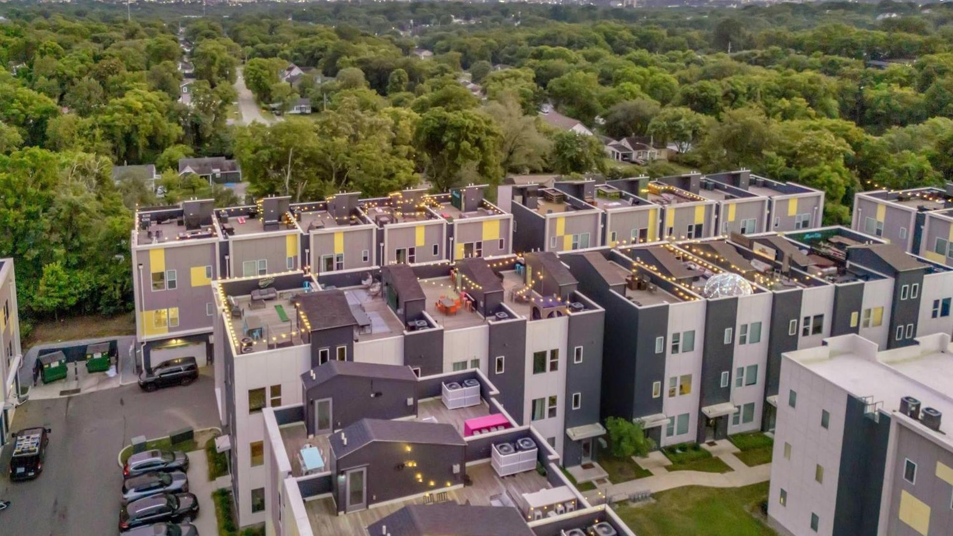 Holiday home Rooftop Deck Grill Ping Pong Near Downtown Nashville