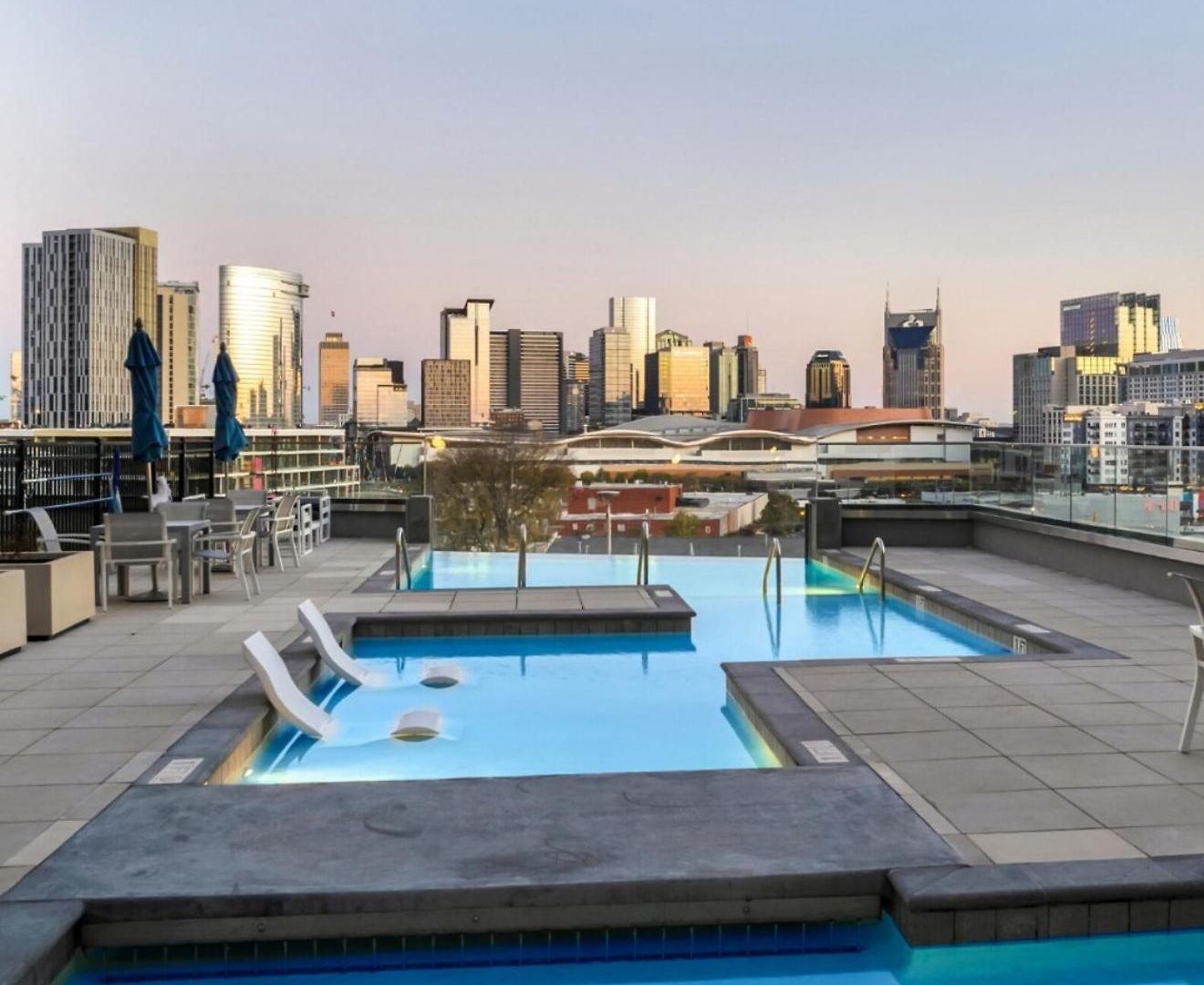 Apartment Grand Palace Pool Gym Parking *