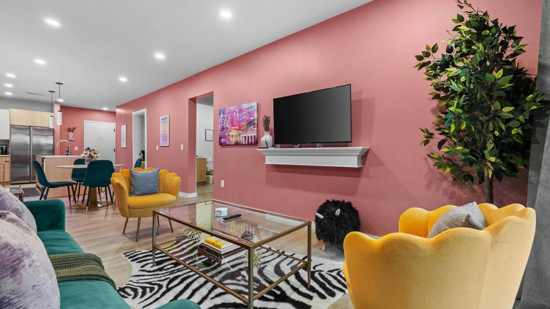 Walk To Broadway- Pool & Cabanas-luxury * Nashville