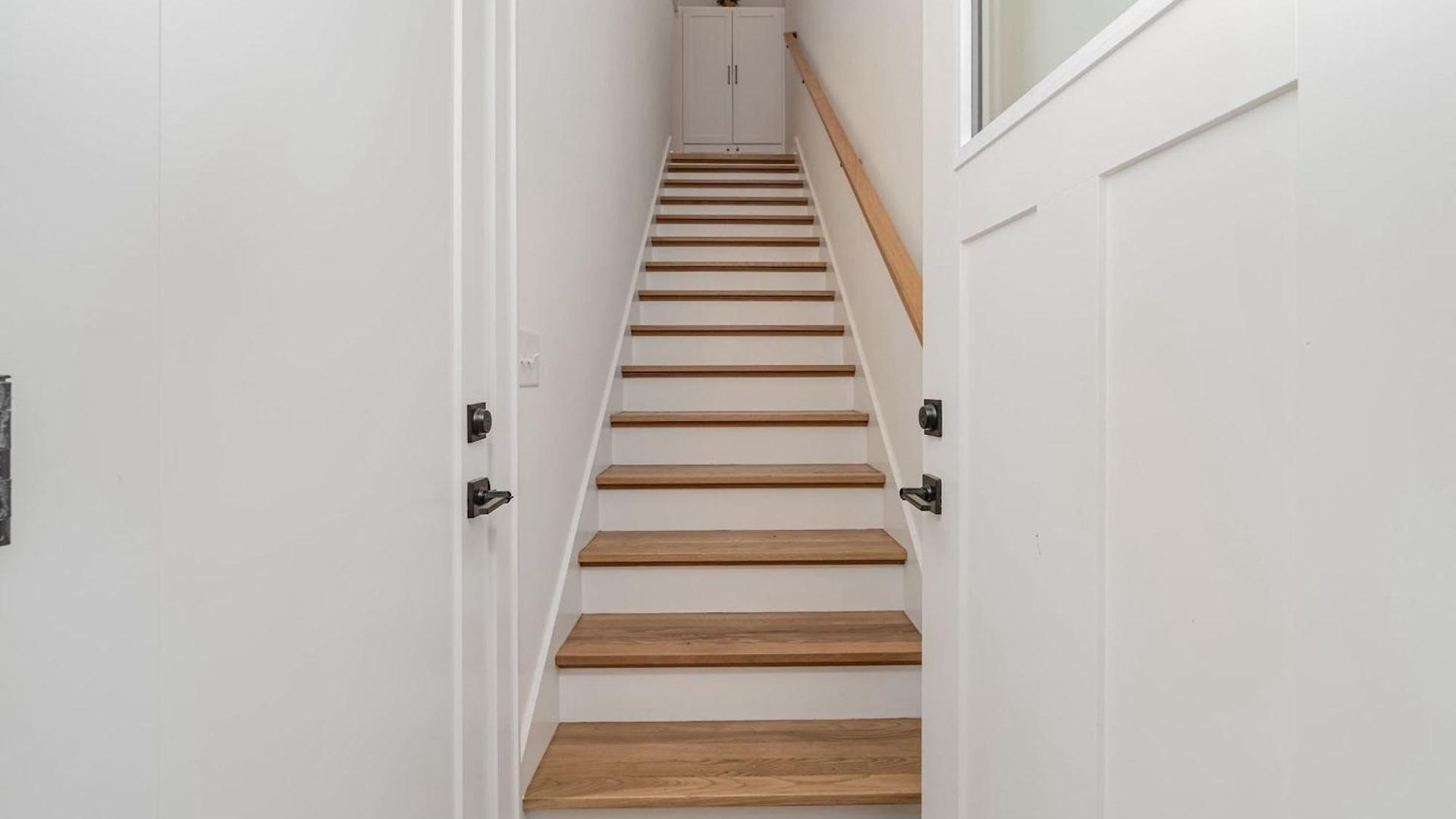 Modern 12 South Loft Walk To Shops Eats & Coffee