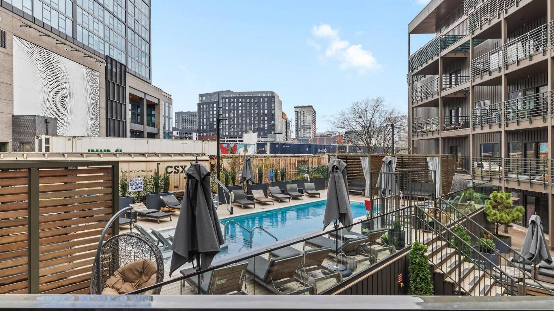 Apartment Walk To Broadway- Pool & Cabanas-luxury *