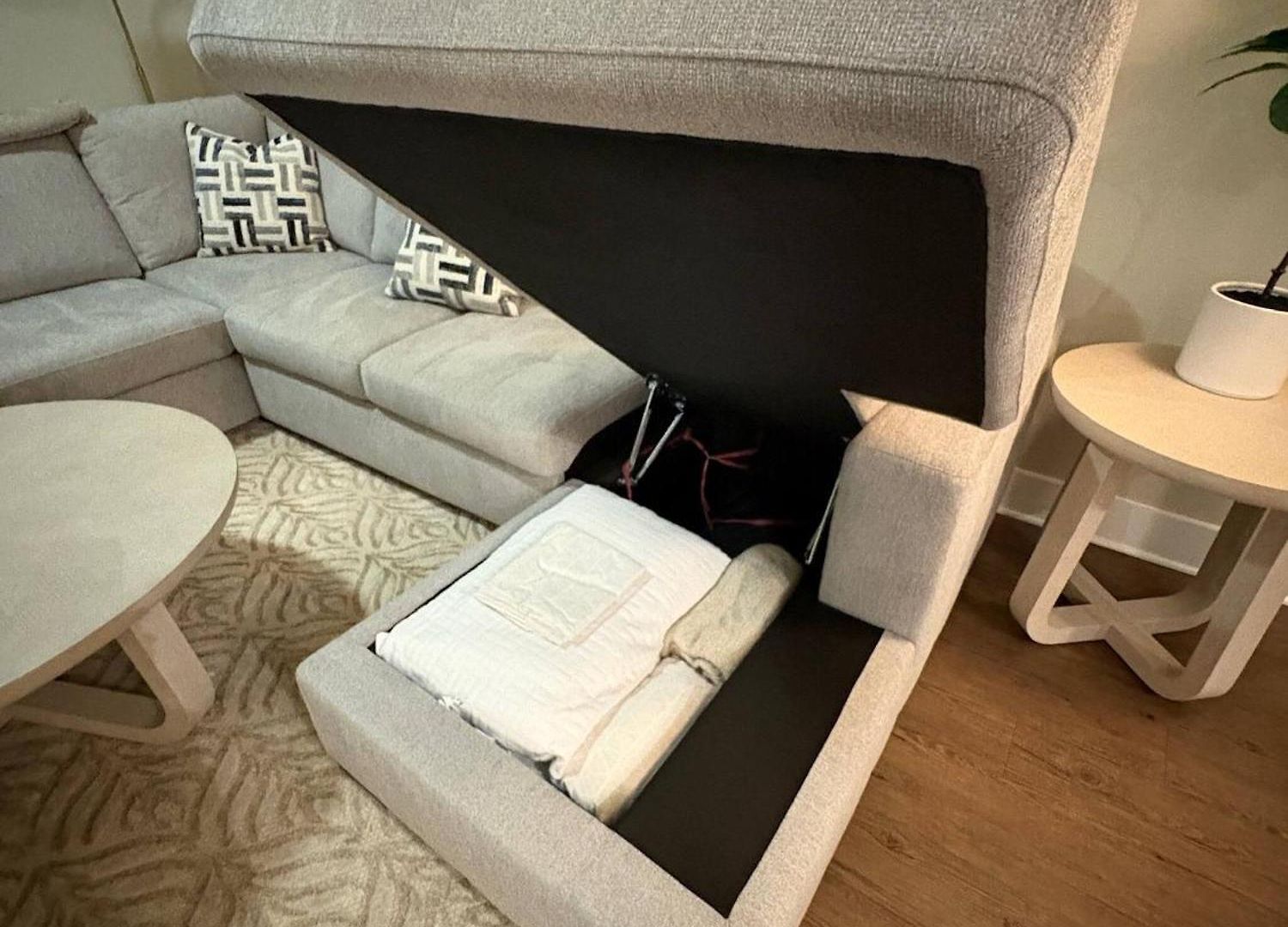 The Nash Luxe, Pool, Gym, Nightlife! Apartment *