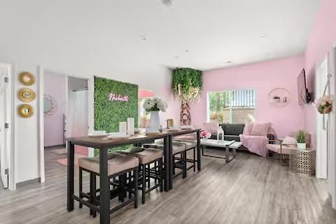 8br Group - 5 Min To Downtown Apartment