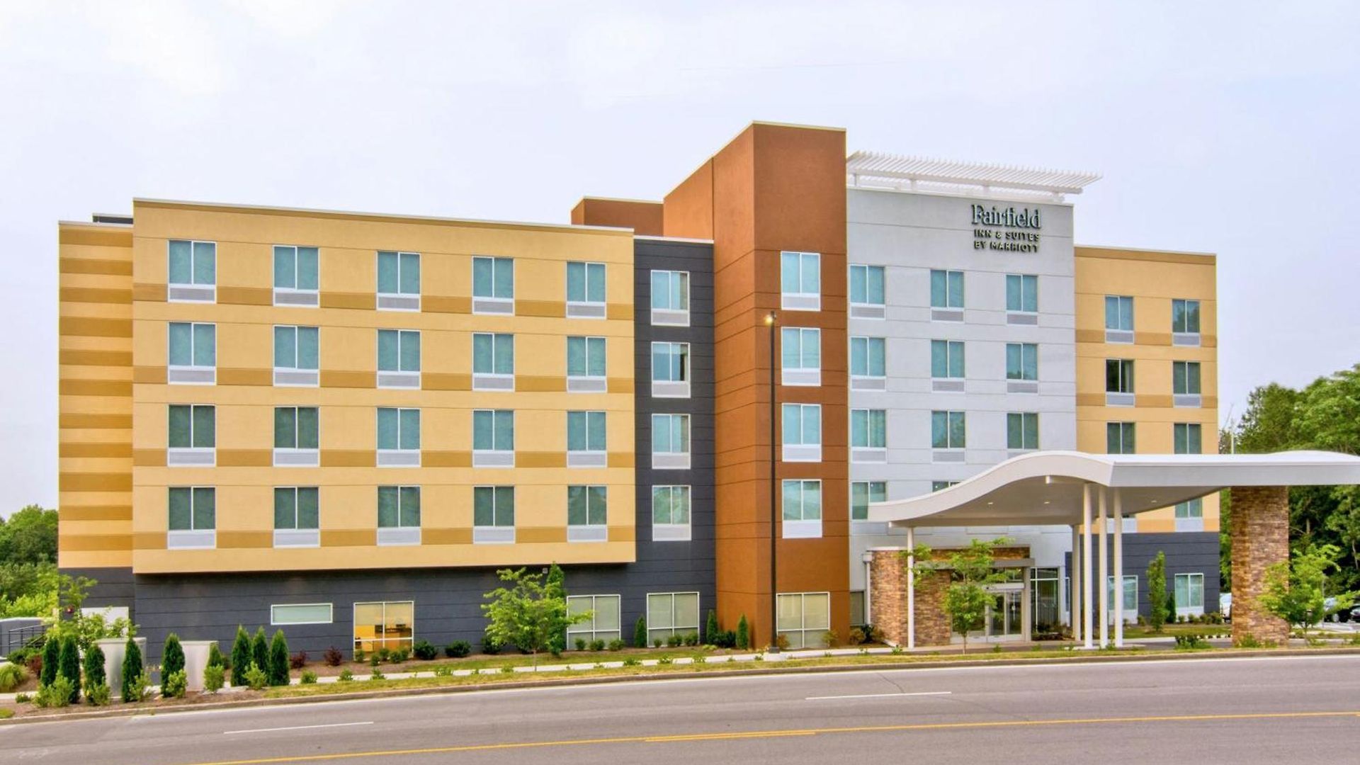 Fairfield & By Marriott Airport 3*