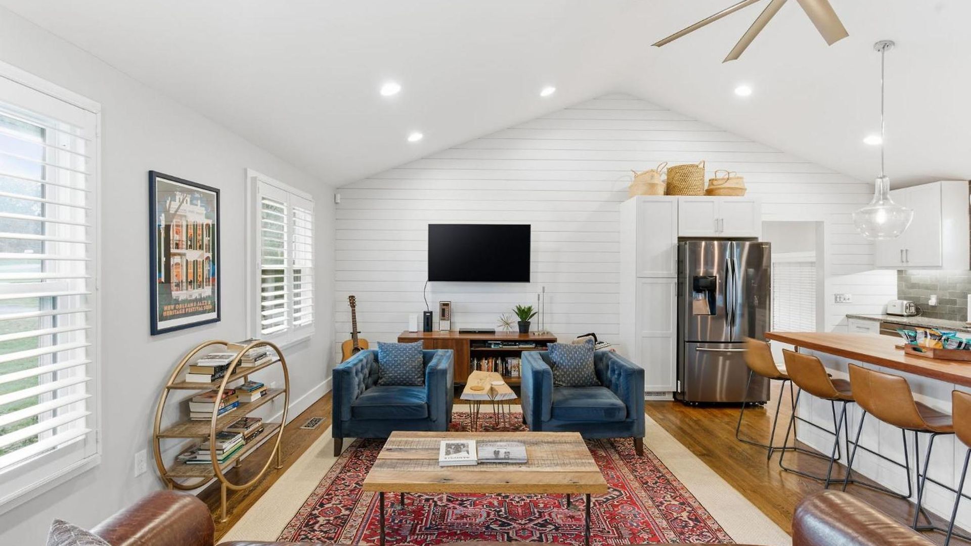 Spacious Modern Ranch 5 Miles To Downtown Holiday home