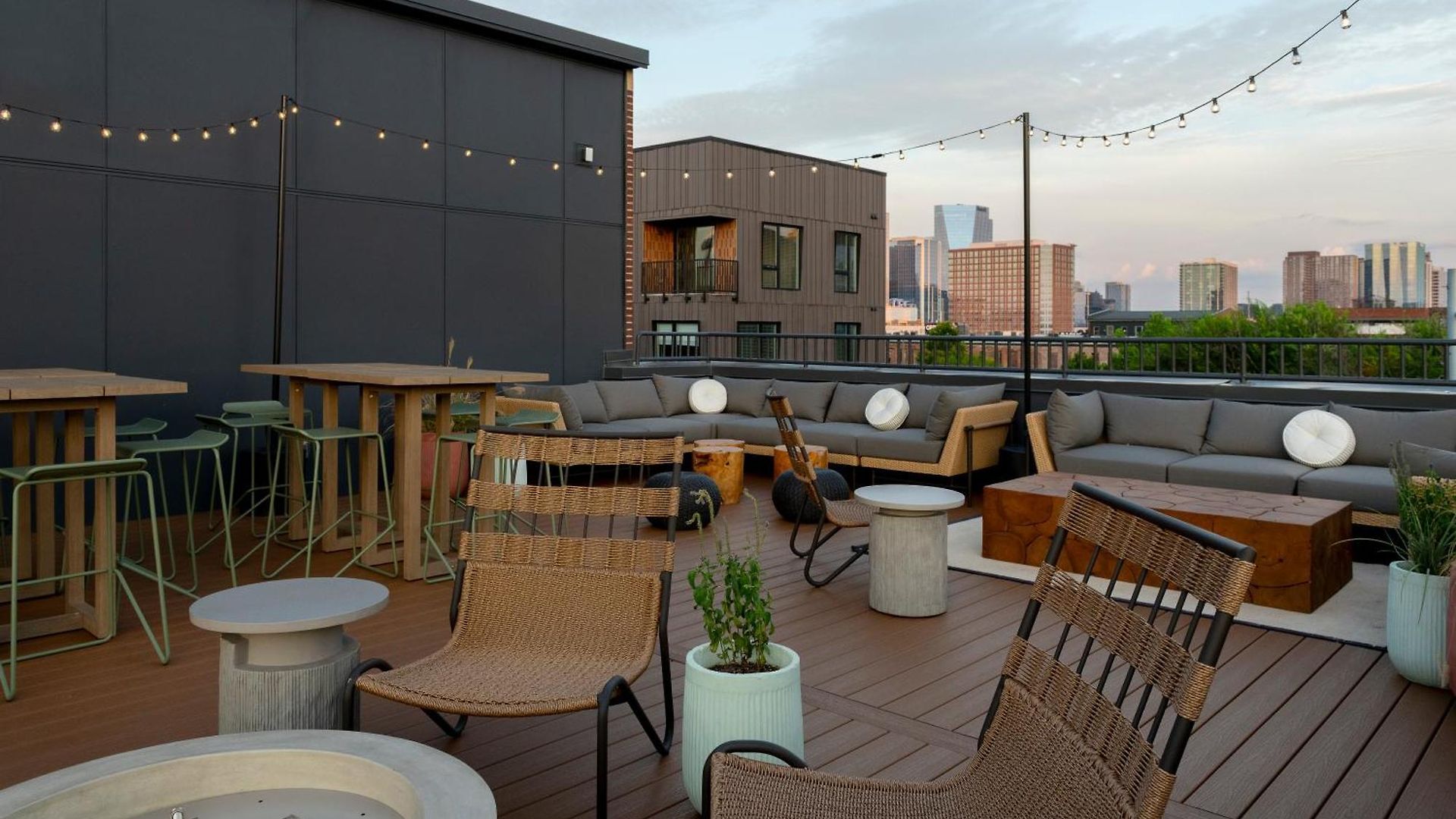Mint House Marathon Village By Kasa 3*