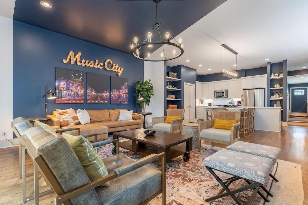 Holiday home The Broadway Lounge By Local