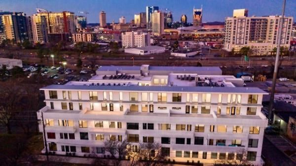 Downtown Luxury Pool Gym Free Parking 312 *