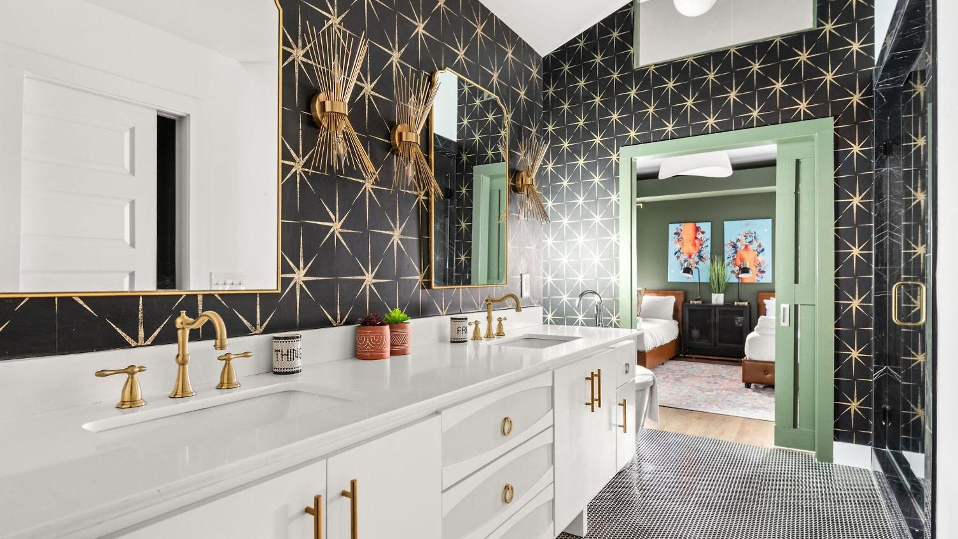 Modern Townhouse Near Vandy And Parthenon Nashville