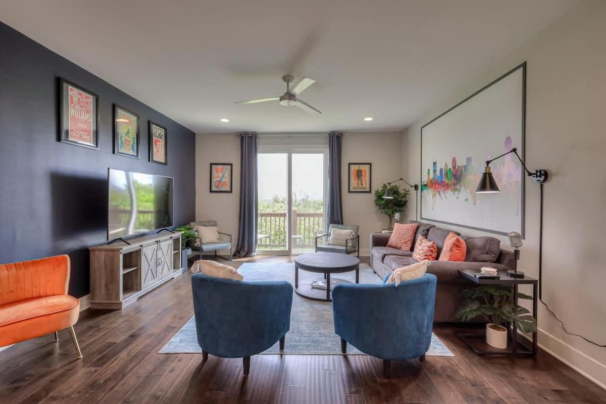 Holiday home Bless Your Heart By Local Nashville