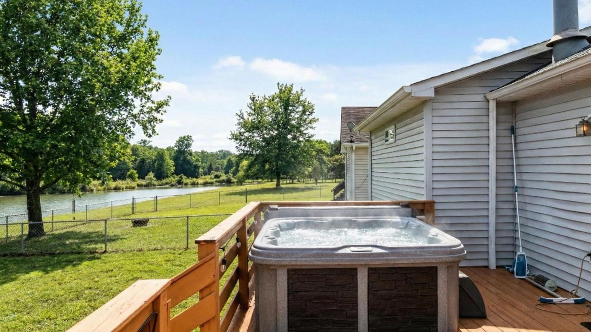 3br Lakefront In With Bbq & Hot Tub Nashville