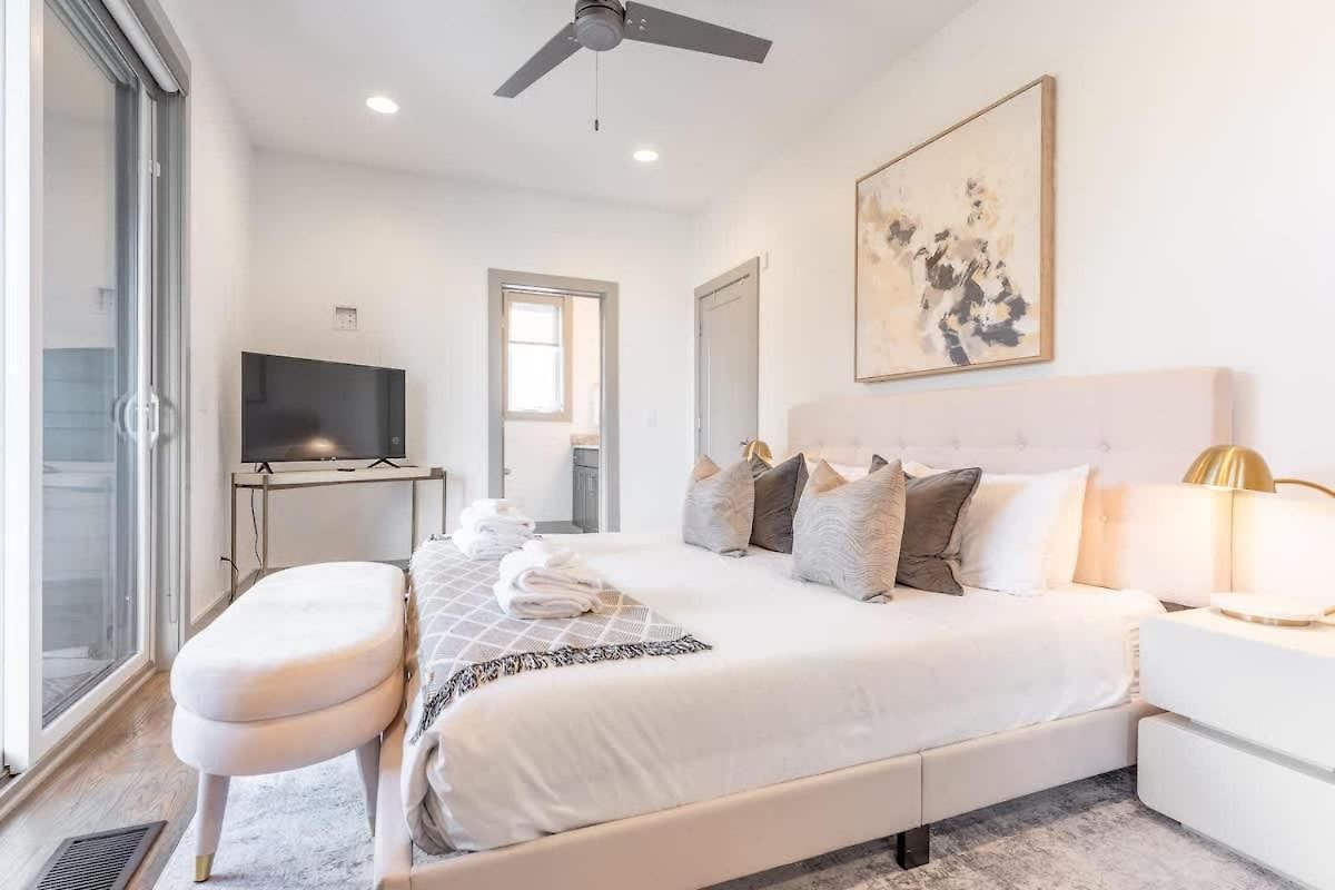 Holiday home The Onyx Opal By Local Nashville