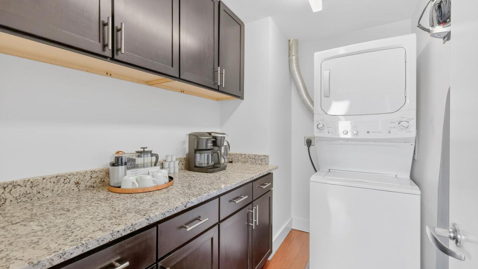 Aparthotel Heart Of 12 South, Near Downtown, Park Free - #3