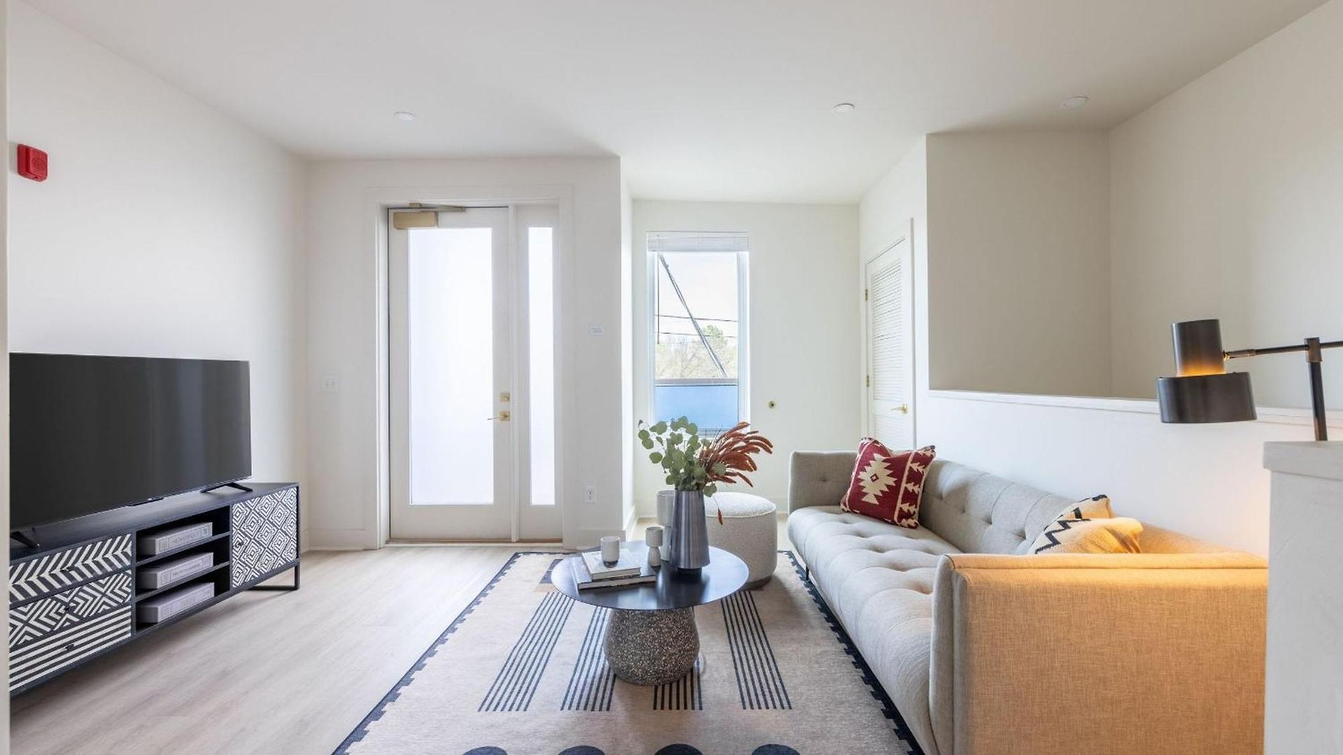 Outrider Buyout - 2 Units By Avantstay * Nashville