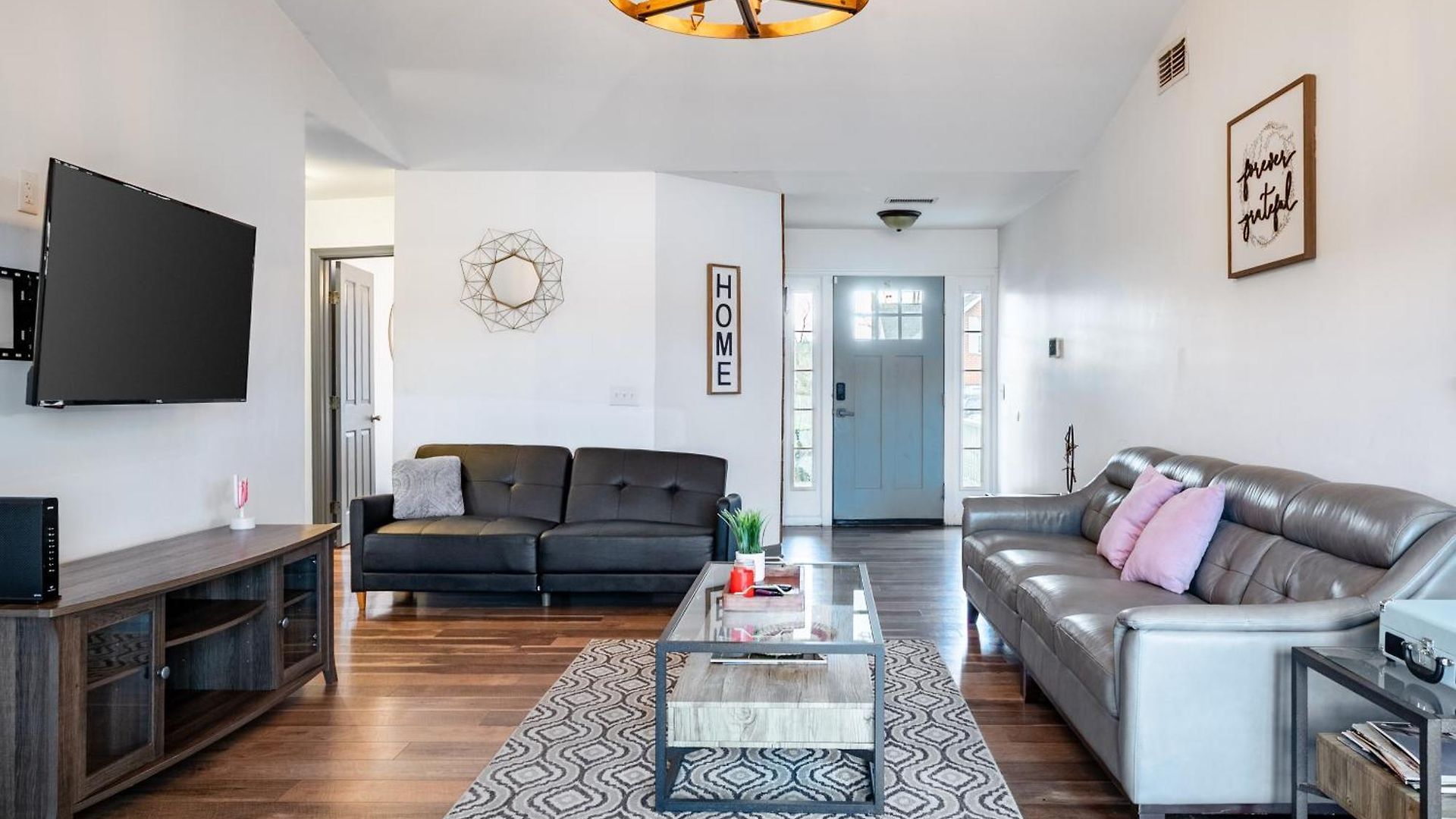 3br Lakefront In With Bbq & Hot Tub * Nashville