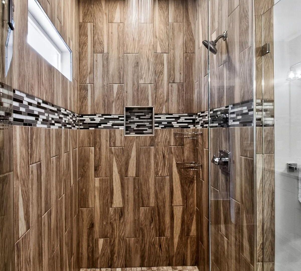 Holiday home Speakeasy Game Room, Hot Tub, Fire Pit, King Bed - Close To Downtown