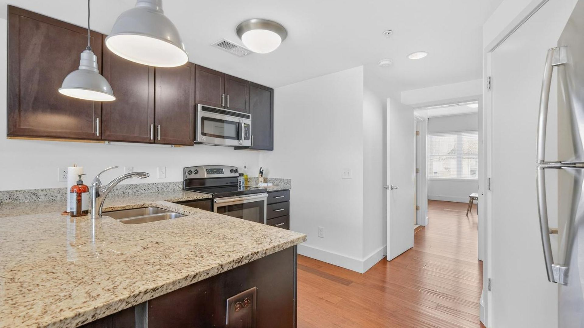 Heart Of 12 South, Balcony , Park Free - #8 4*