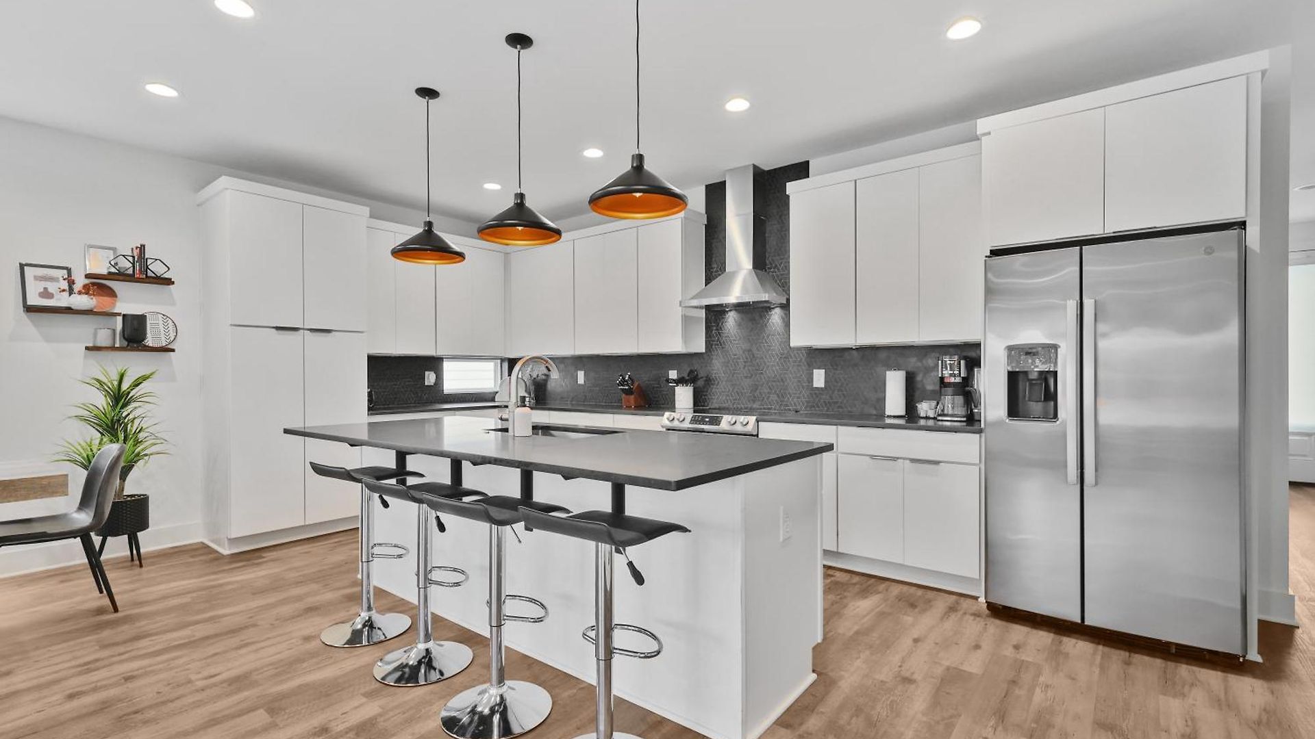 New Modern 4br Extended - Fully Equipped - Workspace - Parking * Nashville