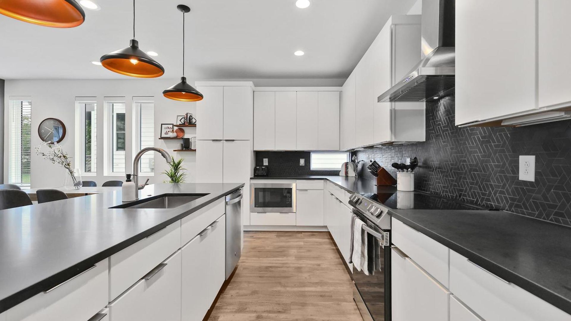 New Modern 4br Extended - Fully Equipped - Workspace - Parking Holiday home Nashville