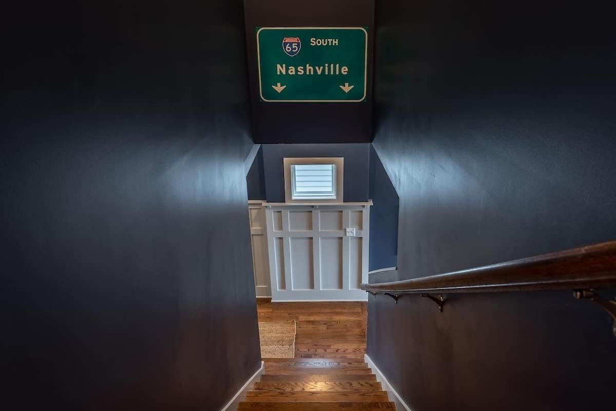 The Broadway Lounge By Local * Nashville