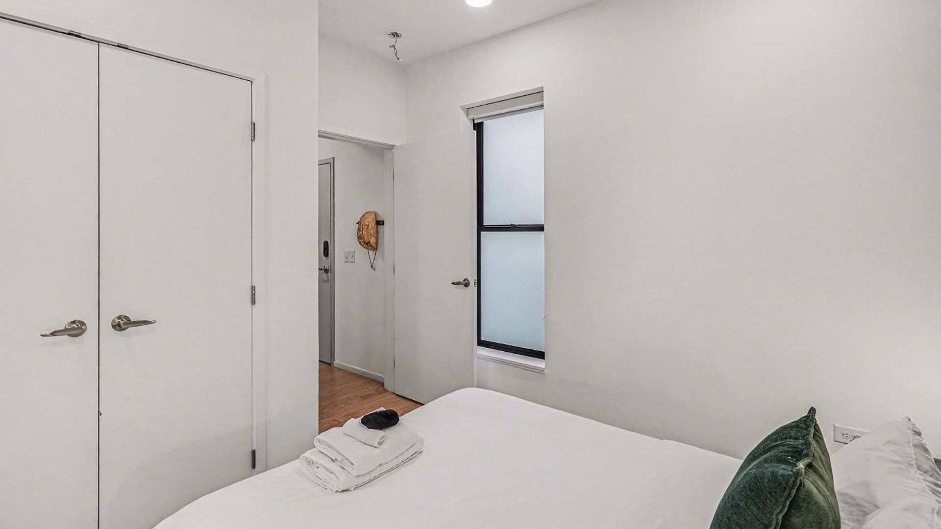 Holiday home Modern 2 Bdr W River View Balcony Walk To Dt *