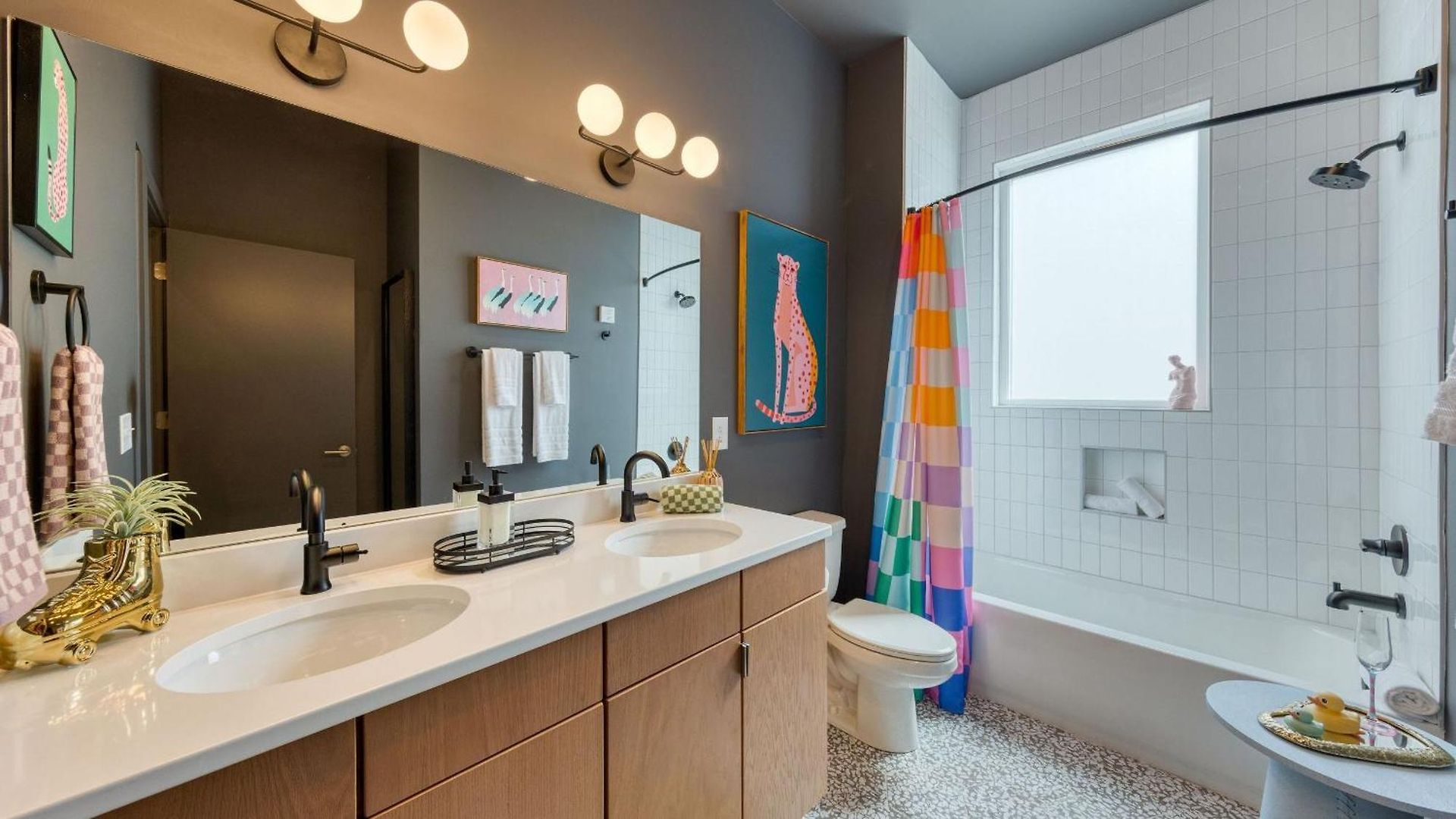 The Lischey Loft The Bloom House By Avantstay Holiday home
